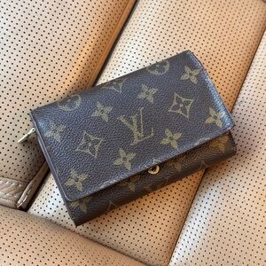 Louis Vuitton Brown and Gold Monogram Clutch